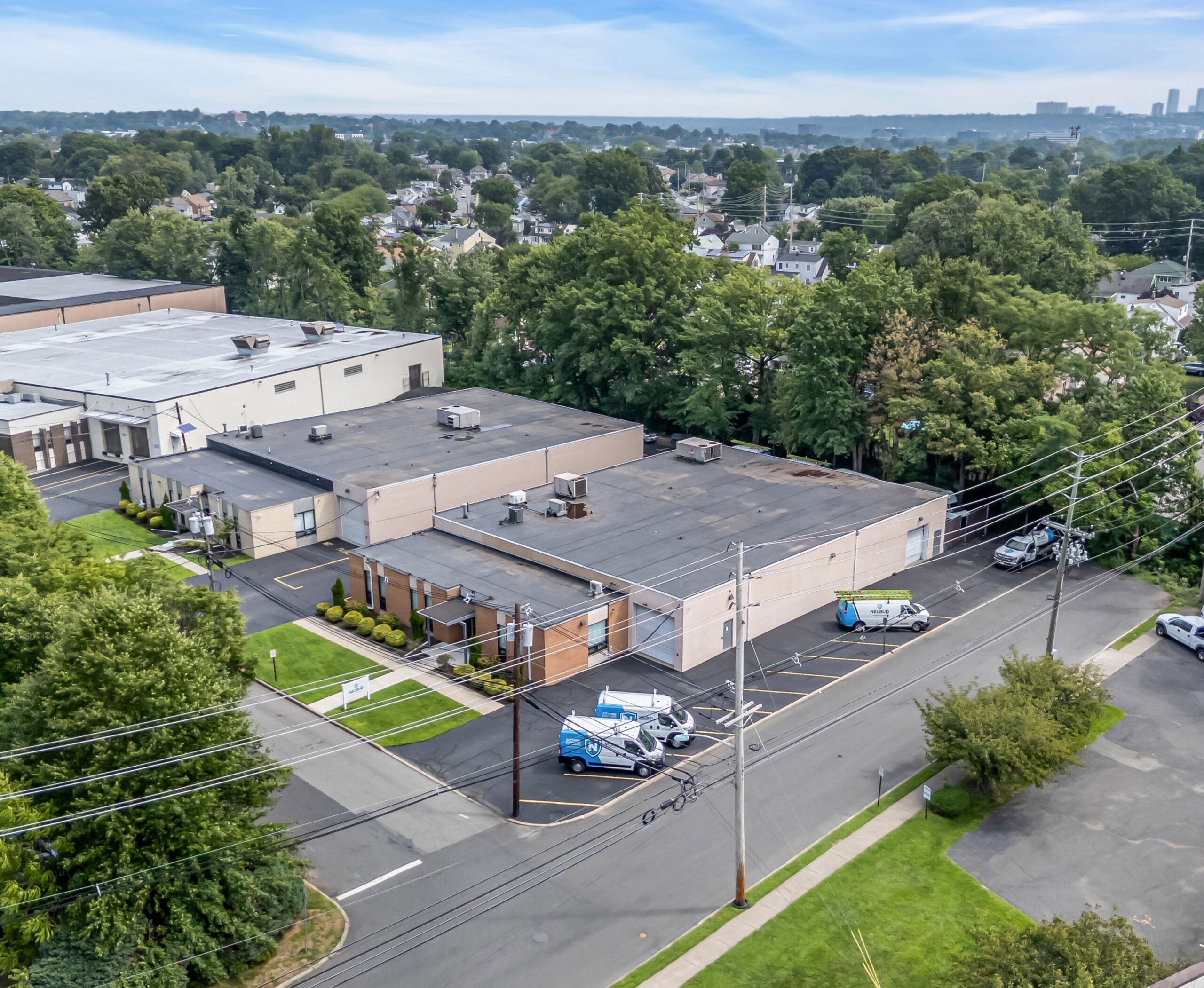 Seagis Property Group Acquires Two Buildings Totaling 19,000 SF in Moonachie, New Jersey
